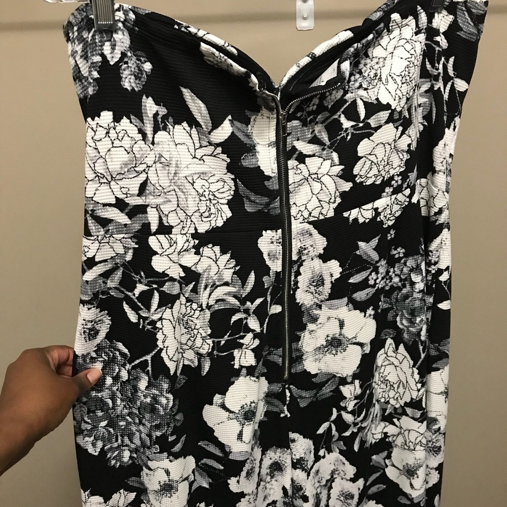 Romper - Picture 3 of 5